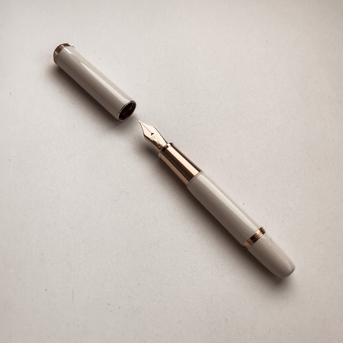 Montblanc Heritage Rouge et Noir Baby Ivory