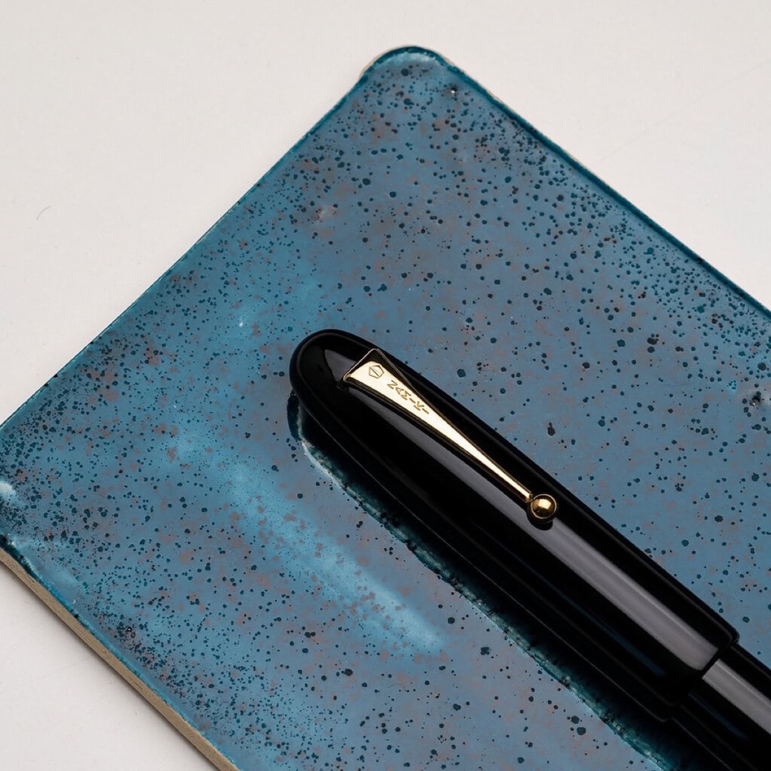 Ceramic pentray Inkfjord